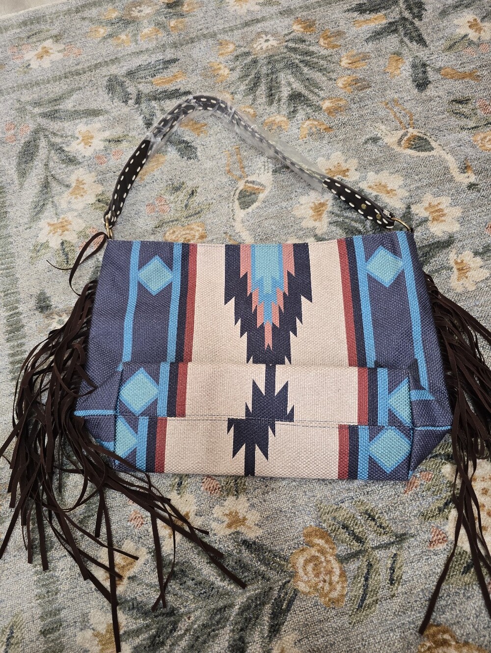 NWT Bohemian Western Fringe Large Shoulder Bag Zip Top Tote - Picture 6 of 7